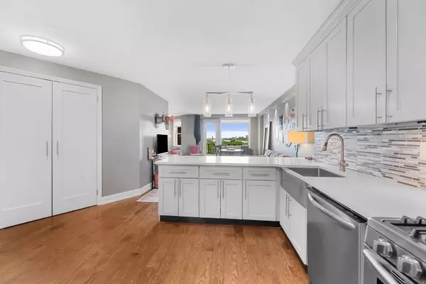 5900 ARLINGTON Avenue #8R, Bronx, NY 10471