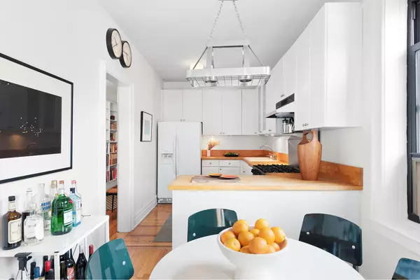 Queens, NY 11372,83-10 35TH Avenue #6F