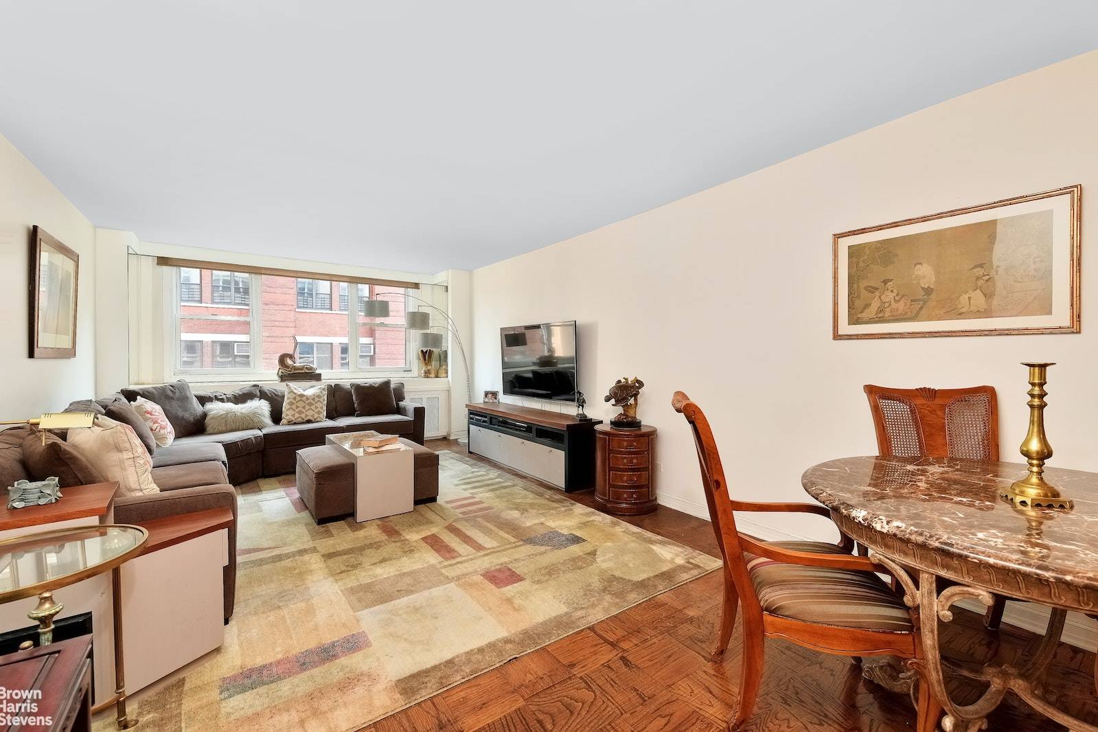 Manhattan, NY 10011,77 7TH Avenue #8E