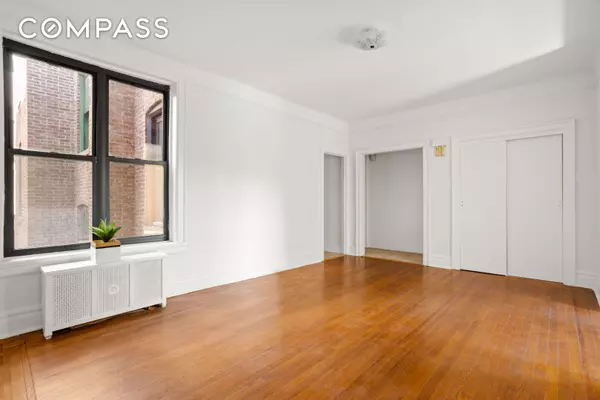 Queens, NY 11372,35-30 82nd Street #32