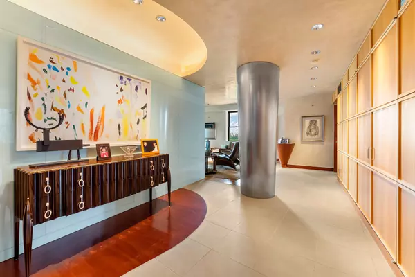 Manhattan, NY 10022,781 5th Avenue #2001