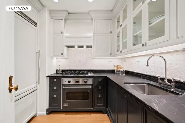 Manhattan, NY 10019,1 CENTRAL Park S #1807