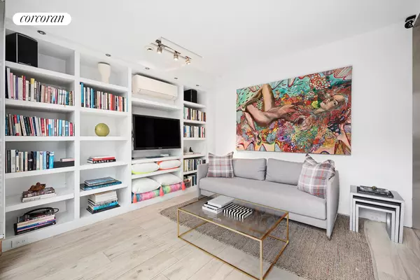 Manhattan, NY 10013,525 BROOME Street #PH6