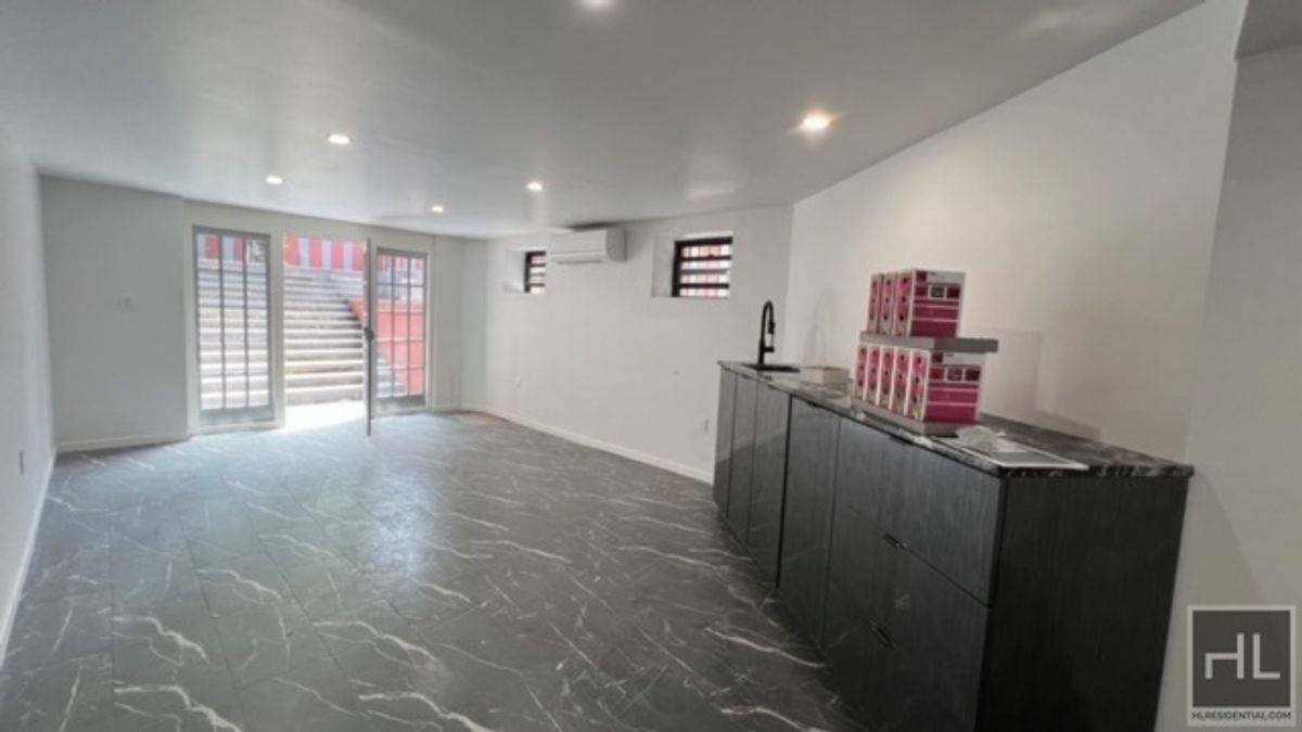 45 Cumberland Street #1, Brooklyn, NY 11205