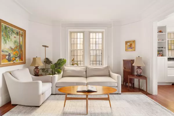 Manhattan, NY 10024,180 Riverside Drive #6E