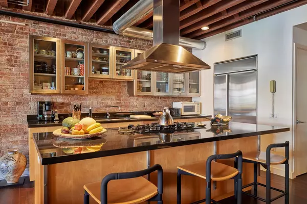 Manhattan, NY 10013,176 DUANE Street #4