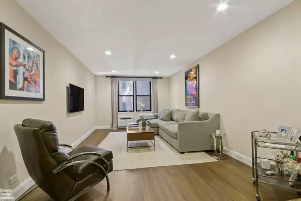 100 BANK Street #2A, Manhattan, NY 10014