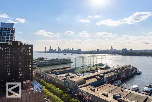 Manhattan, NY 10011,551 W 21ST Street #PH19