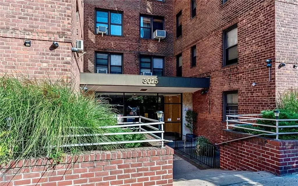 Brooklyn, NY 11235,3025 Ocean Avenue #6E