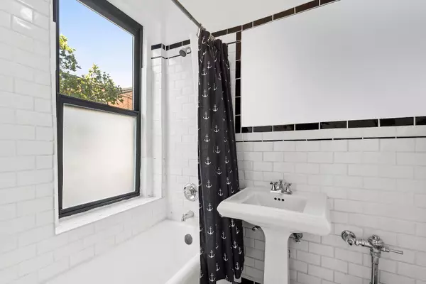 Manhattan, NY 10012,1 MINETTA Street #5B
