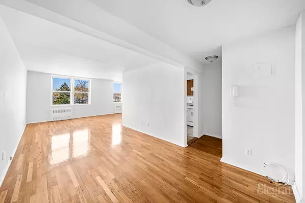 224-10 Jamaica Avenue #3-M, Queens, NY 11428