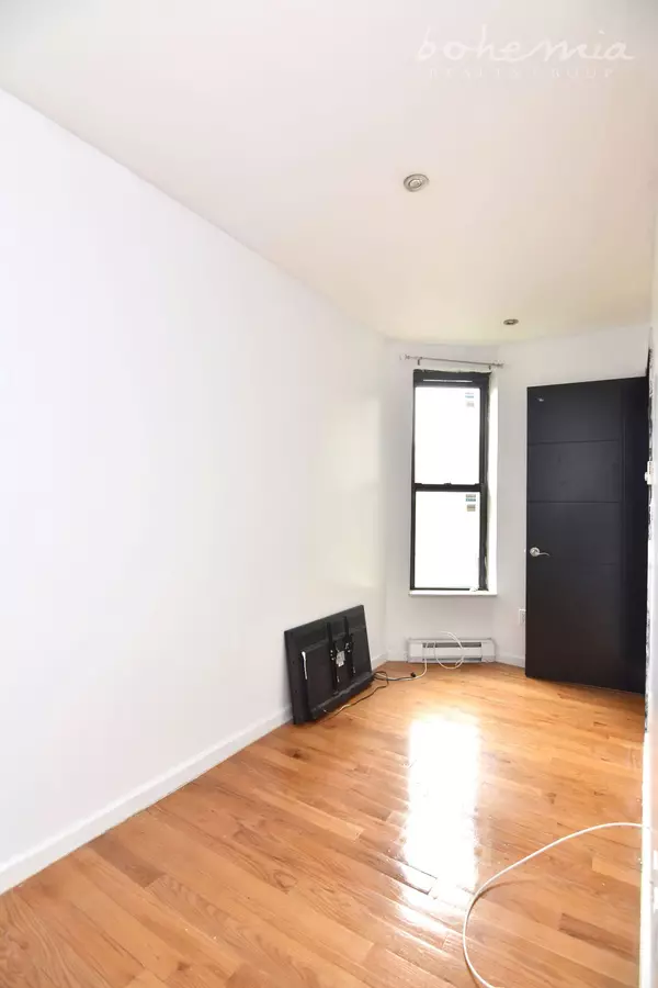 Manhattan, NY 10025,953 Columbus Avenue #4-S