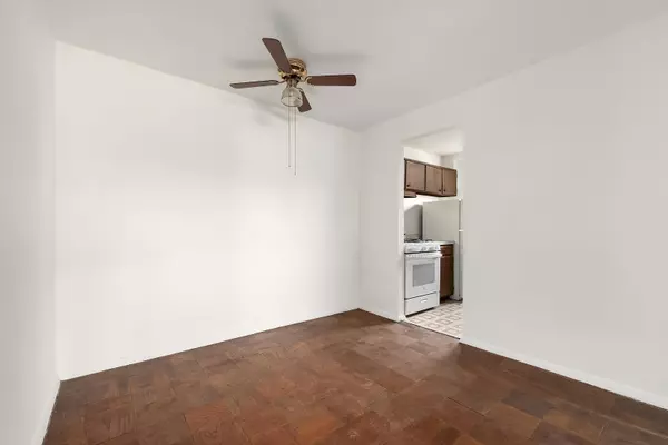 Bronx, NY 10463,3240 RIVERDALE Avenue #3J