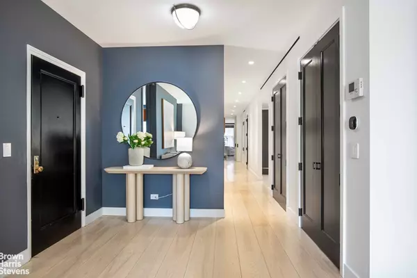 Manhattan, NY 10024,250 W 82ND Street #51