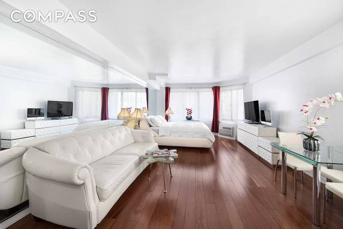 225 E 46th Street #12G, Manhattan, NY 10017