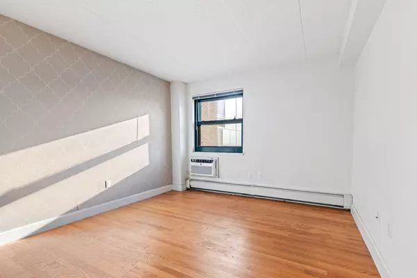 Manhattan, NY 10035,1885 LEXINGTON Avenue #5A
