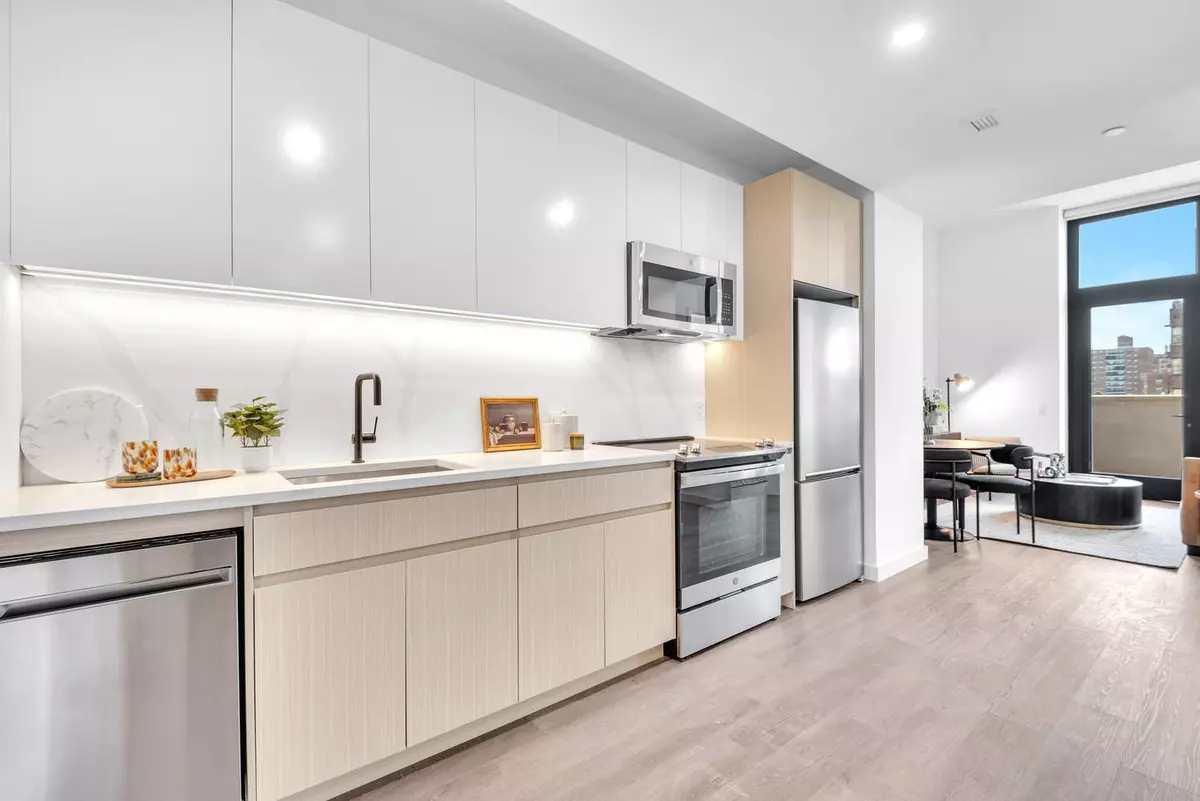 Queens, NY 11374,98-81 Queens Boulevard #6-A