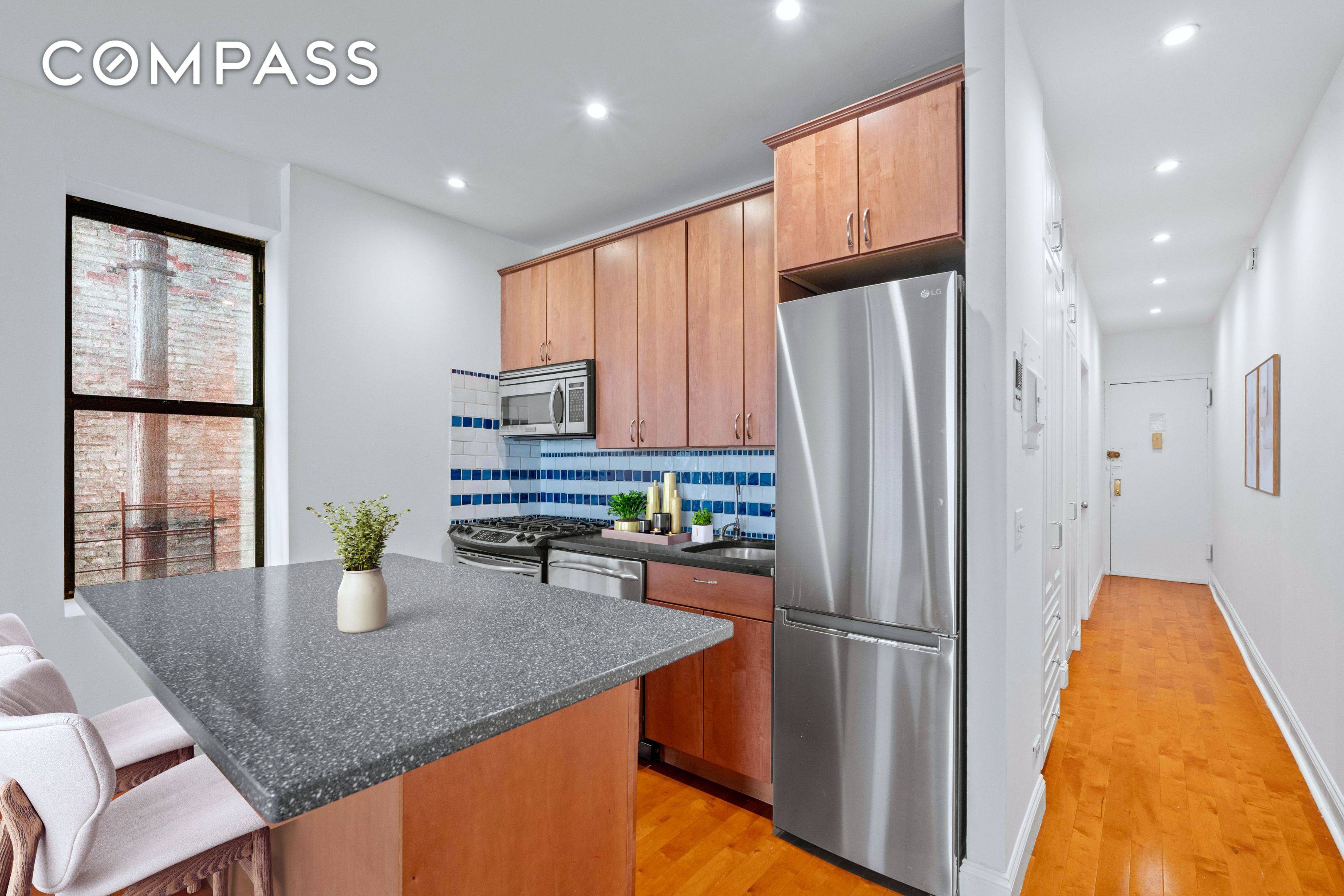Manhattan, NY 10027,1264 Amsterdam Avenue #3D