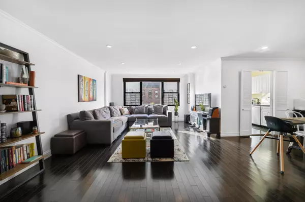 301 E 69th Street #4D, Manhattan, NY 10021