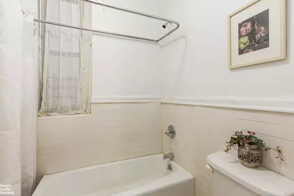 Manhattan, NY 10027,530 MANHATTAN Avenue #5