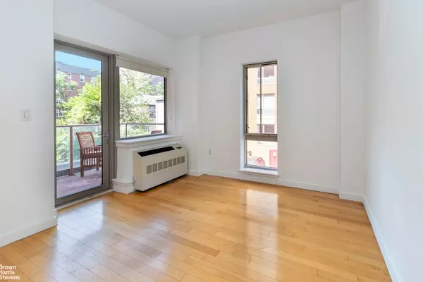 Bronx, NY 10463,3585 GREYSTONE Avenue #3DE