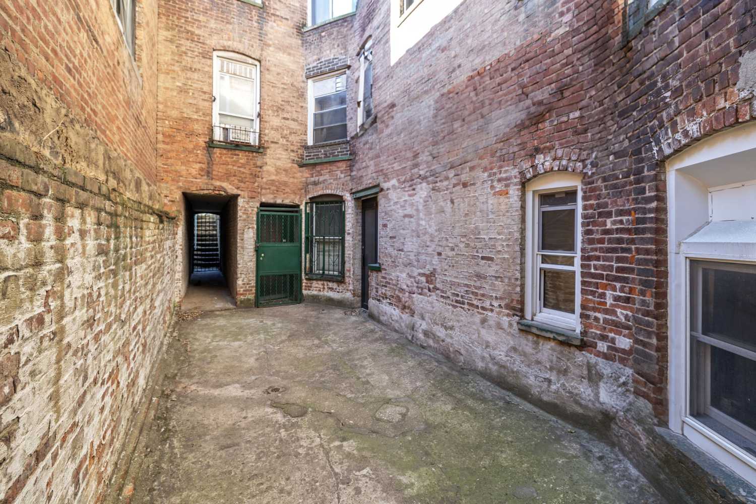 Brooklyn, NY 11211,679 LORIMER Street #BLDG