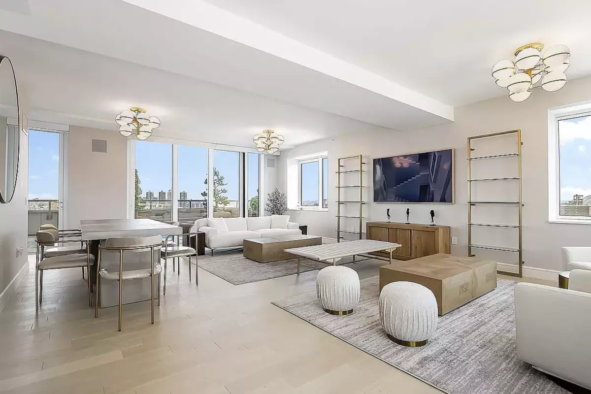 Manhattan, NY 10029,1399 PARK Avenue #21B