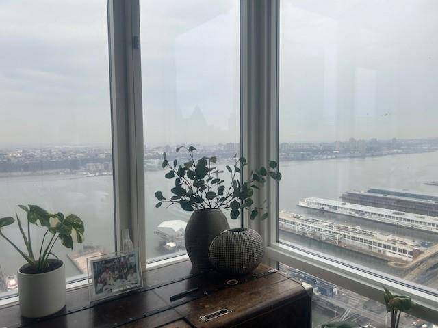 605 W 42nd Street #54-U, Manhattan, NY 10036