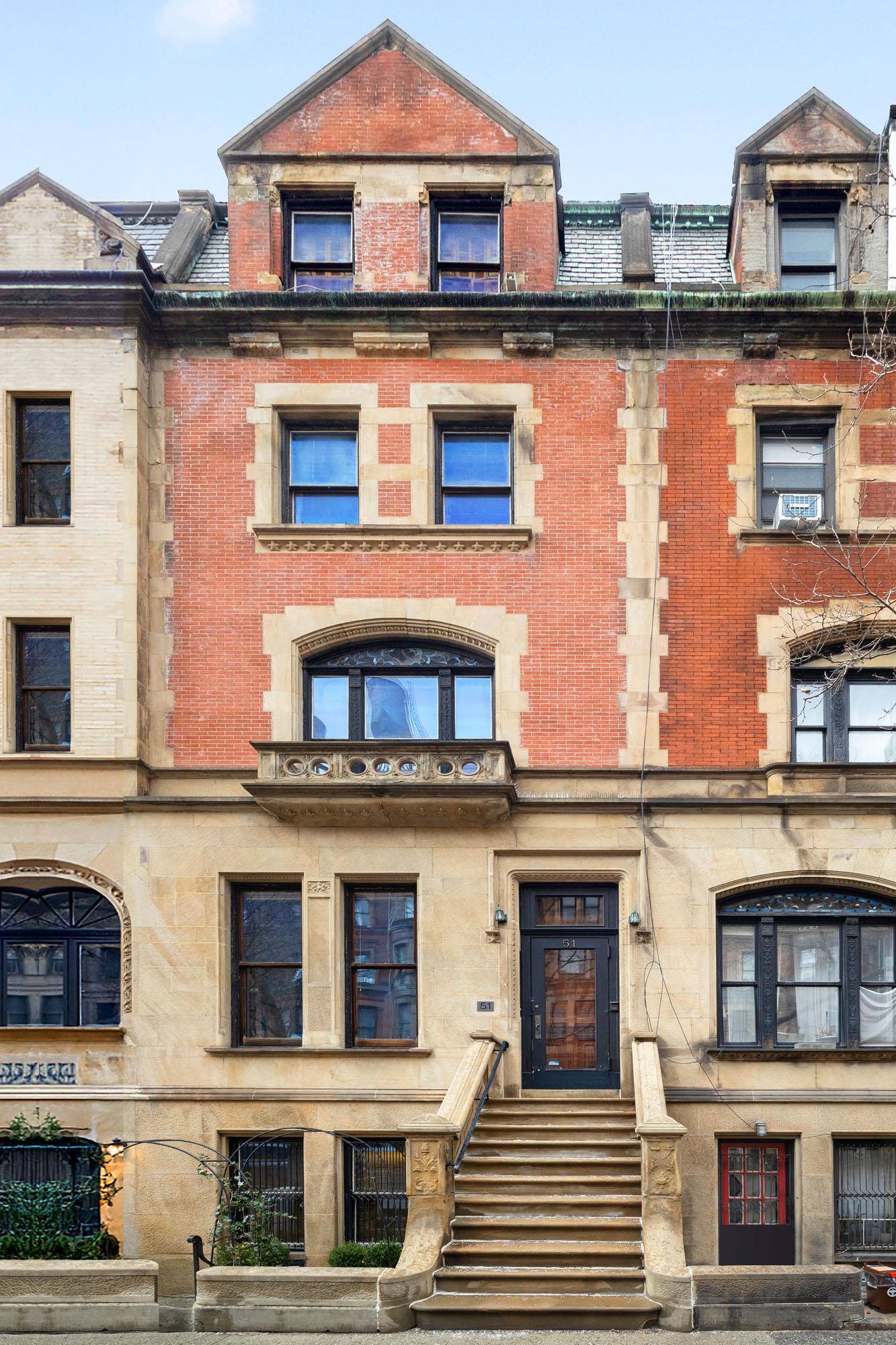 51 W 73rd Street, Manhattan, NY 10023