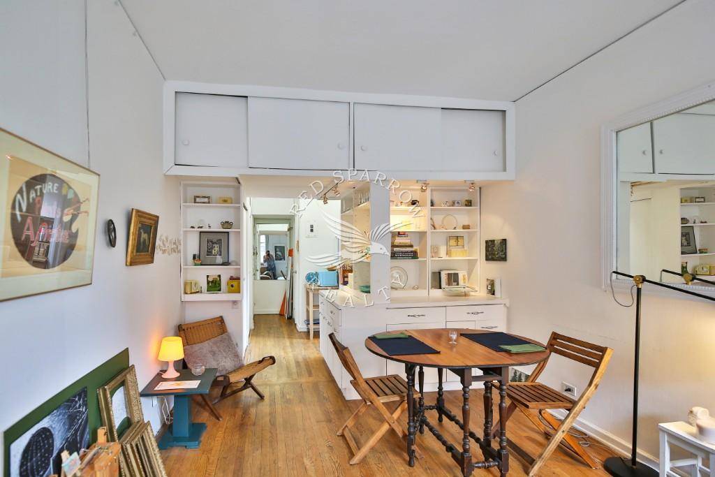 Manhattan, NY 10003,212 E 13th Street #4C