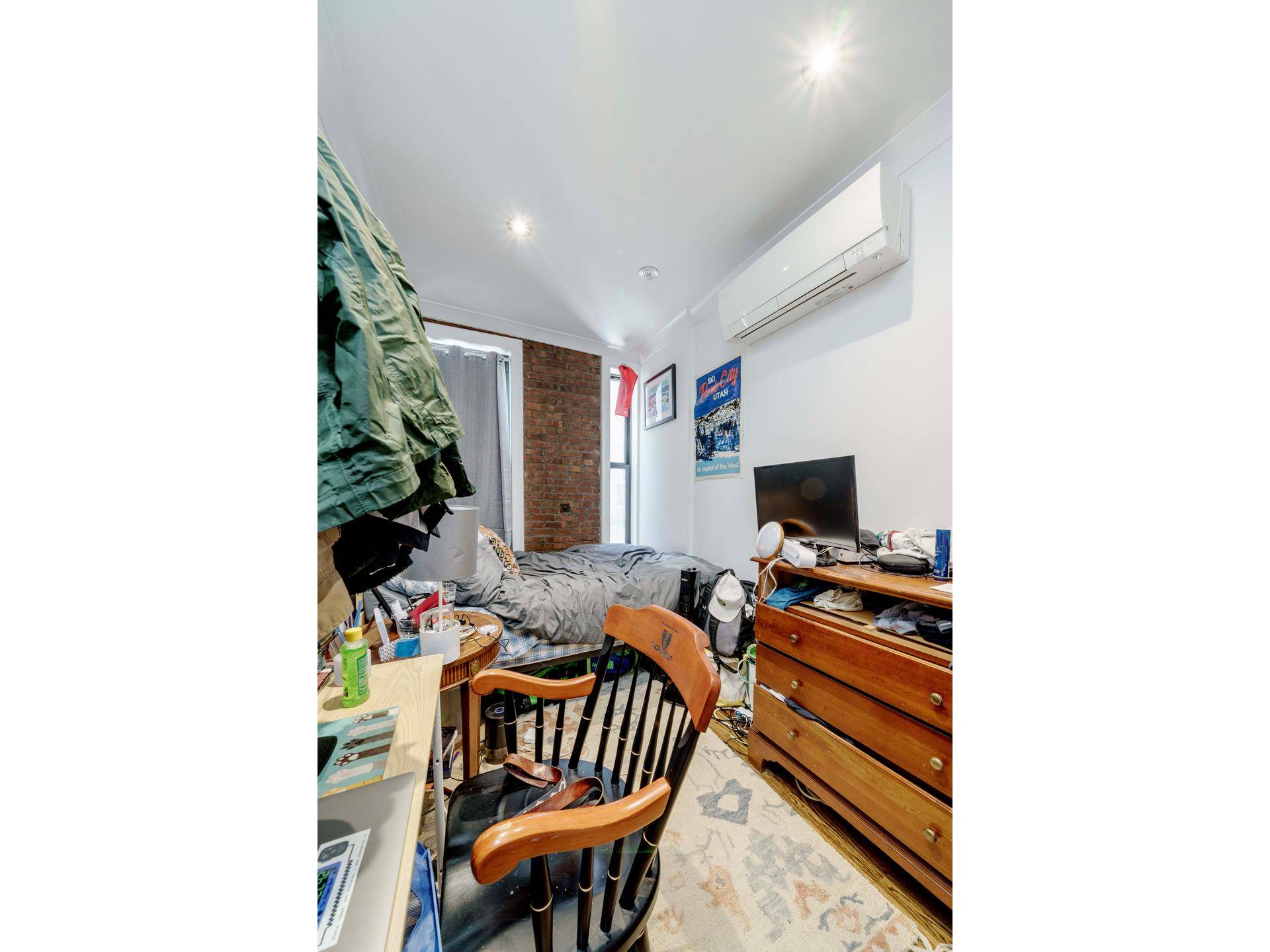 Manhattan, NY 10003,211 1ST Avenue #3