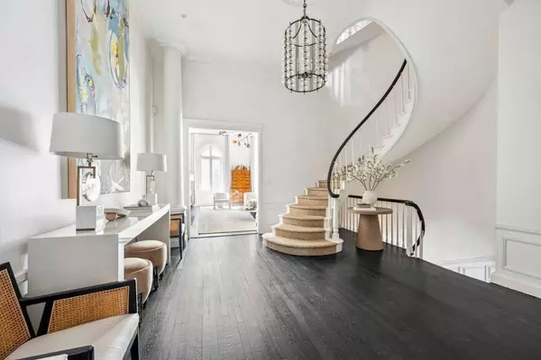 Manhattan, NY 10021,123 E 69th Street