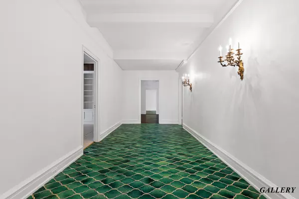 Manhattan, NY 10128,1095 PARK Avenue #9C
