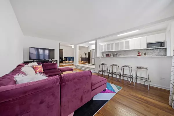 Queens, NY 11372,79-10 34th Avenue #3S