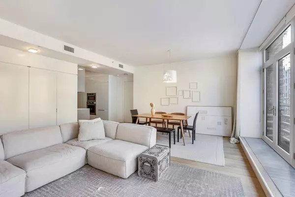 Manhattan, NY 10011,124 W 23rd Street #4A