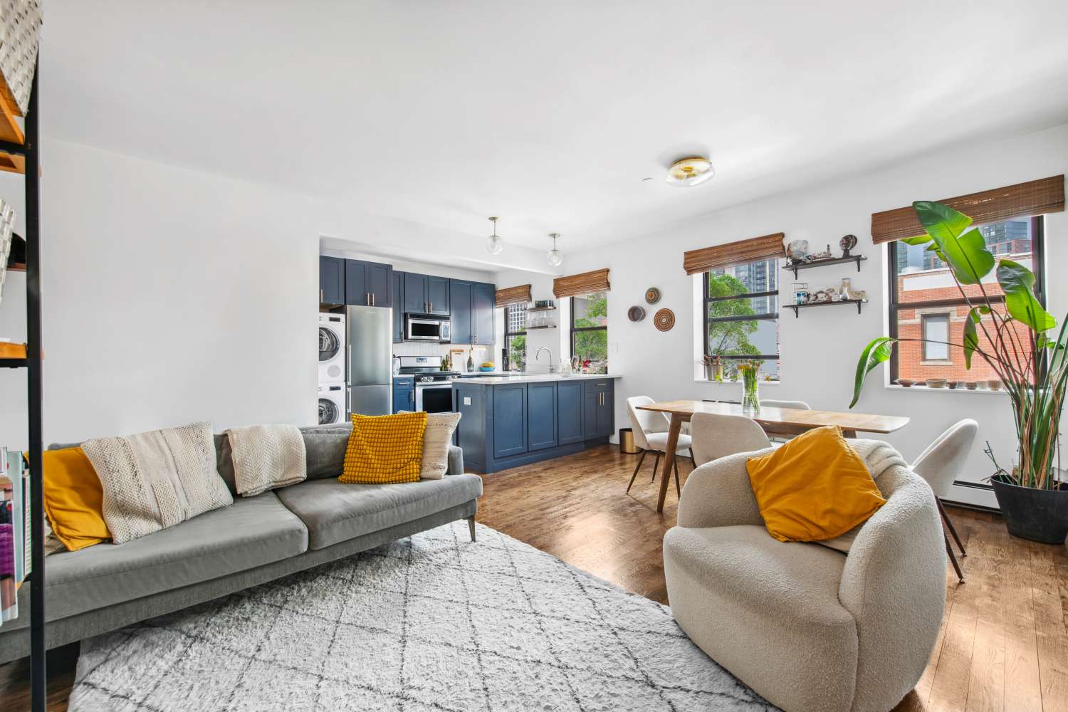 Brooklyn, NY 11222,84 GREEN Street #4