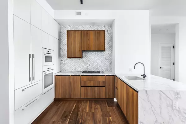 21 INDIA Street #31E, Brooklyn, NY 11222