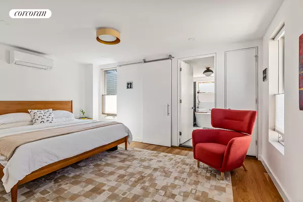 Brooklyn, NY 11218,372 E 9TH Street