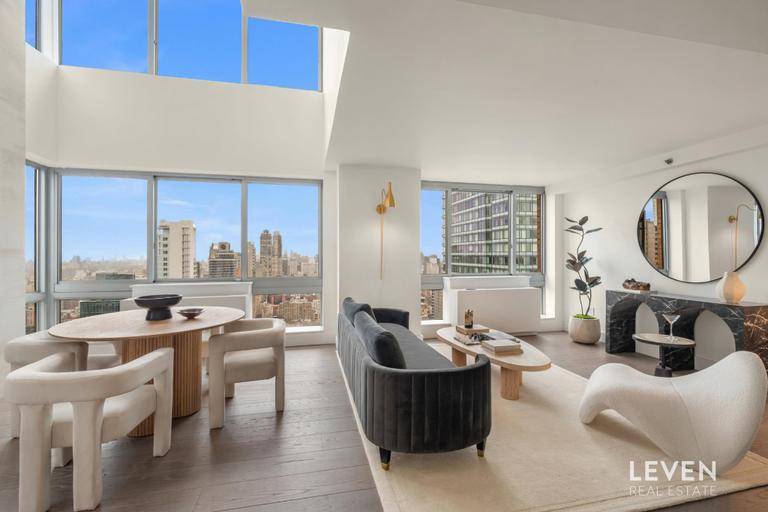 235 E 55th Street #PHB, Manhattan, NY 10022