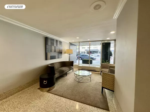 Manhattan, NY 10022,220 E 57TH Street #4C