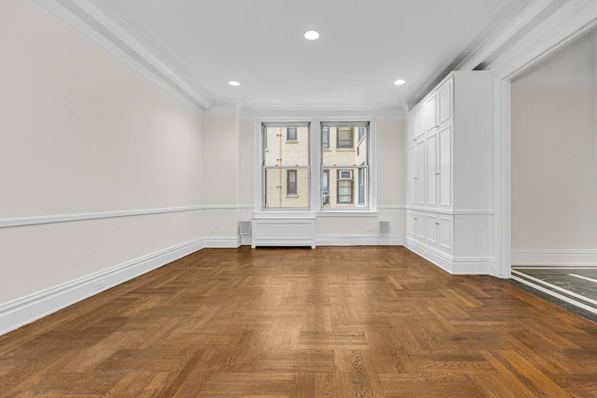 Manhattan, NY 10128,1160 PARK Avenue #7C