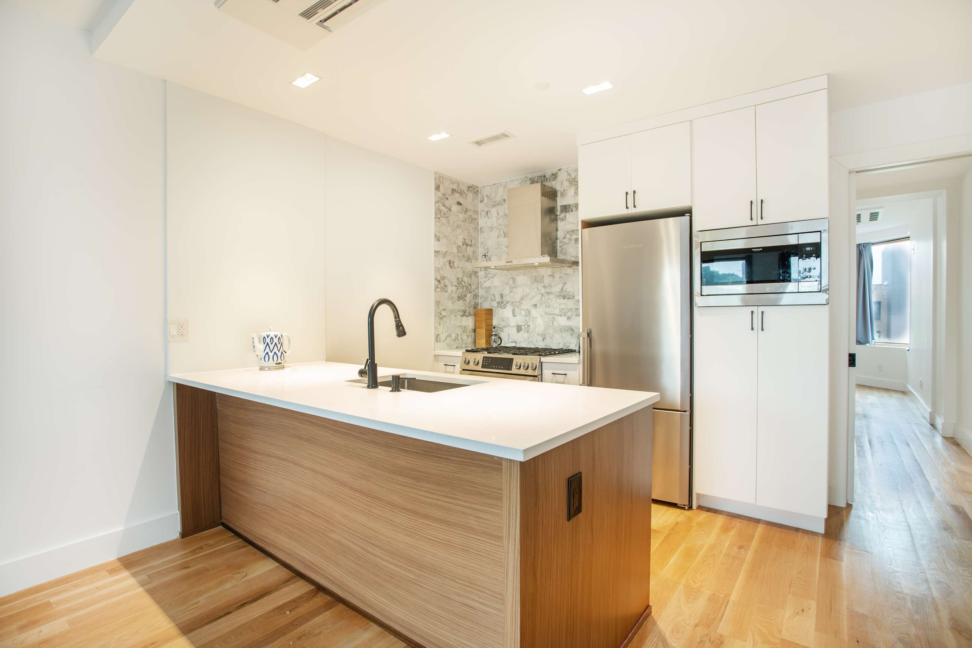Brooklyn, NY 11238,529 Park Place #401