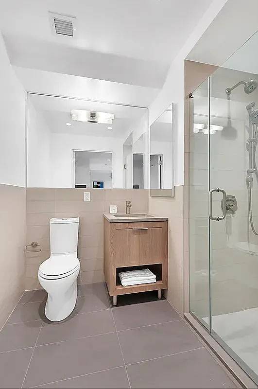 Manhattan, NY 10016,227 Lexington Avenue #401