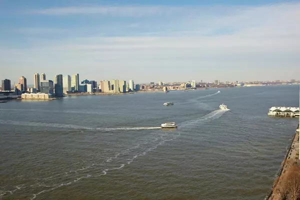 Manhattan, NY 10280,380 RECTOR Place #9J