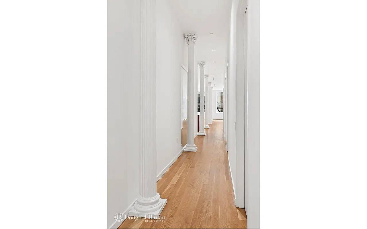 Manhattan, NY 10013,105 FRANKLIN Street #PH