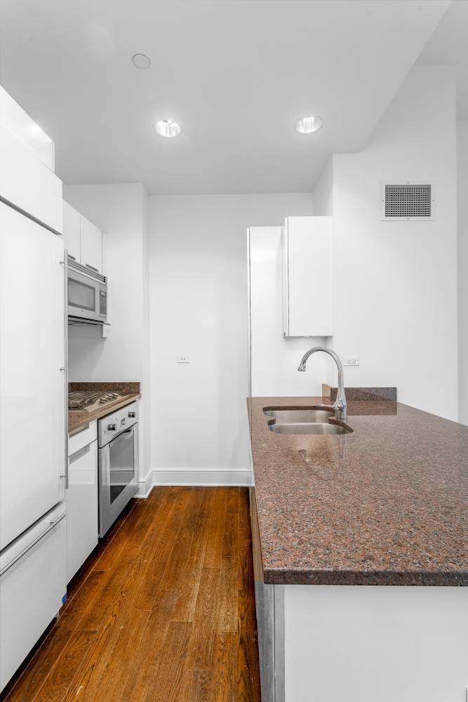 Manhattan, NY 10017,250 E 49TH Street #10A