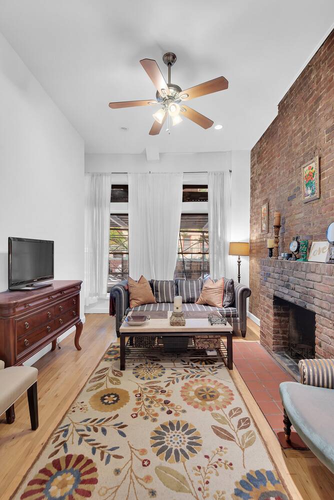 Manhattan, NY 10024,304 W 88TH Street #1D
