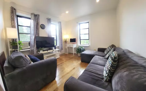 Manhattan, NY 10032,501 W 156th Street #34