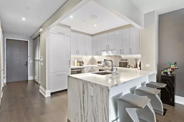 Manhattan, NY 10069,50 Riverside Boulevard #11-H