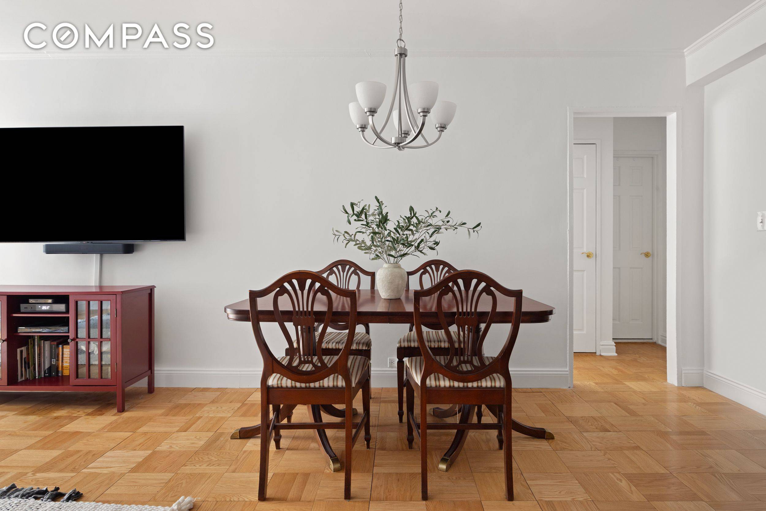 Manhattan, NY 10075,10 E End Avenue #5N